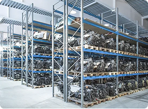 Автомобильные запчасти и автотовары